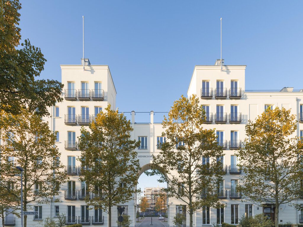 Heinrich Heine Gärten Front Eingang Tor