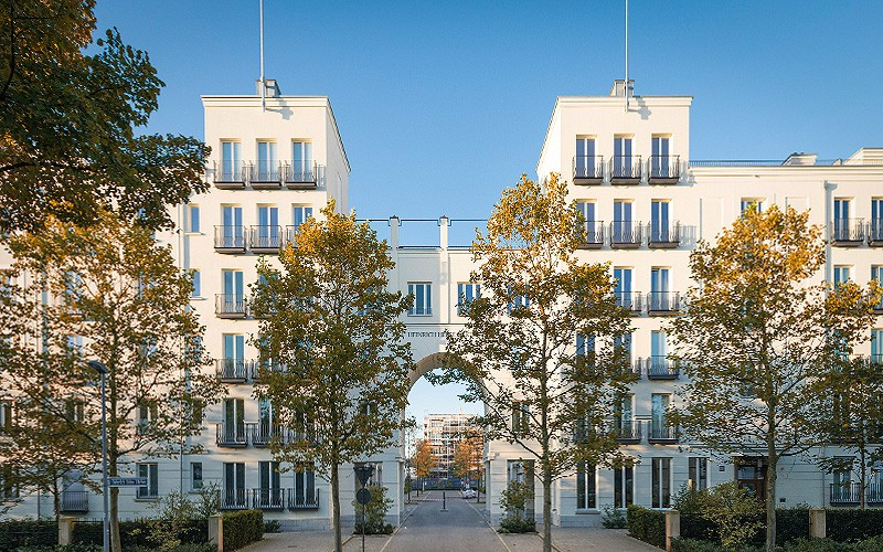 Eingangstor der Heinrich Heine Gärten in Düsseldorf