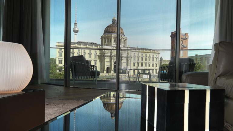 no3-schinkelplatz-berlin-superior-residence-five-living1