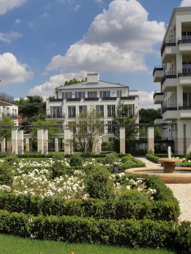 Luxusimmobilien in Münster Klostergärten Brunnen und Gartenanlage
