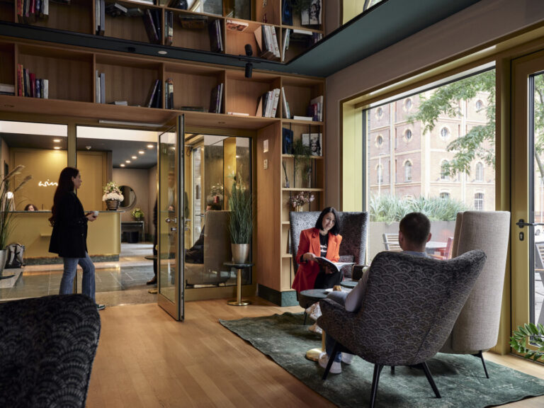 Win Win Club Lounge2