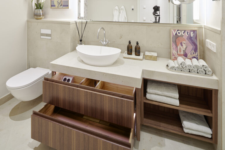 SOPHIE WE 08 Waschtisch geöffnet