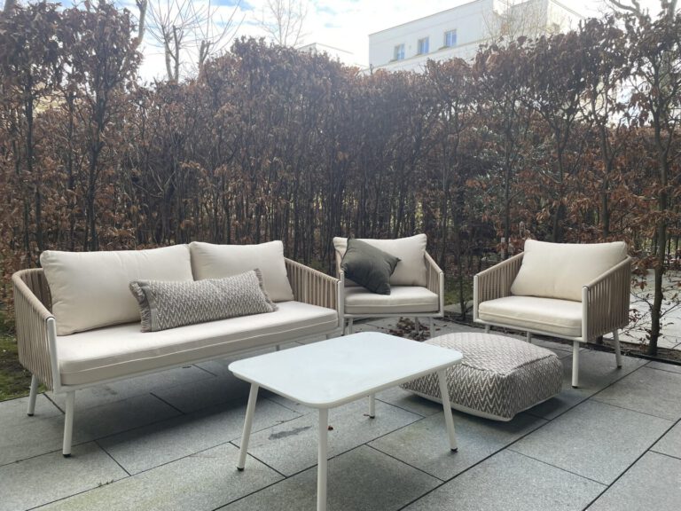 Geschützte Terrasse im Gartengeschoss