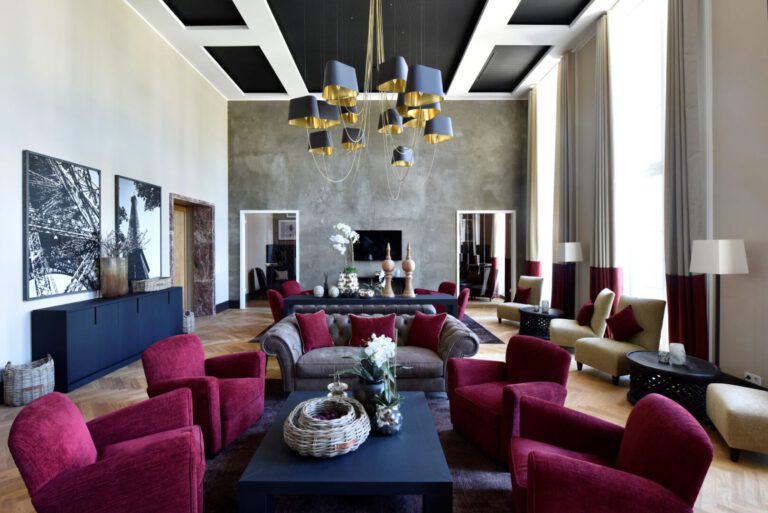 Club Lounge
